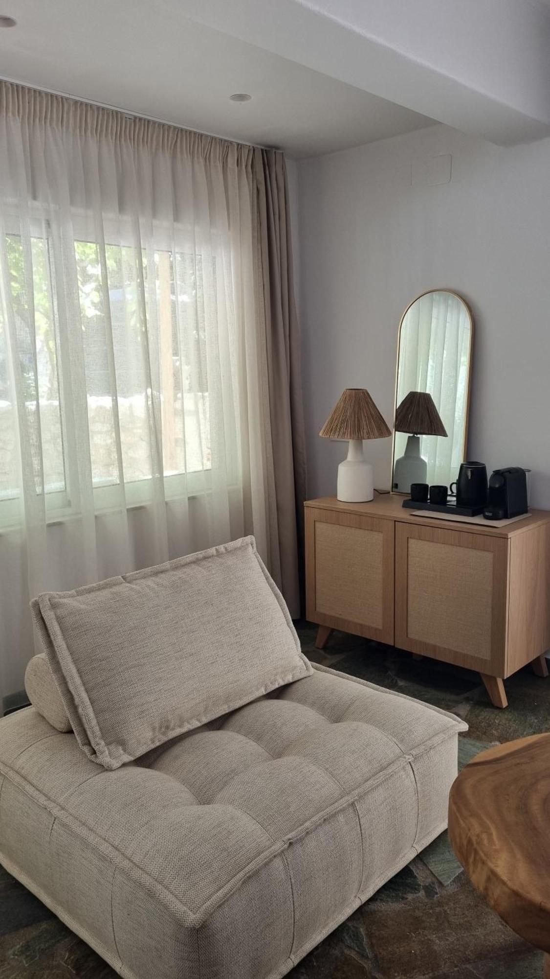 نافبليو Villa Vivari Suites المظهر الخارجي الصورة